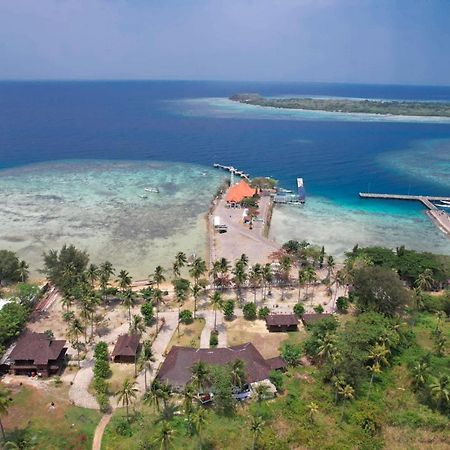 Dewa Daru Resort Ilhas Karimunjava Exterior foto