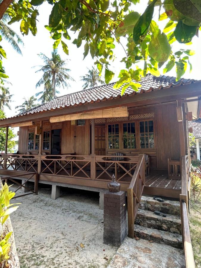 Dewa Daru Resort Ilhas Karimunjava Exterior foto
