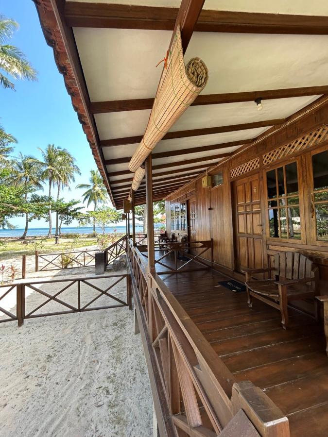 Dewa Daru Resort Ilhas Karimunjava Exterior foto