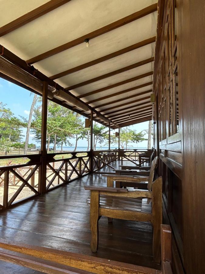 Dewa Daru Resort Ilhas Karimunjava Exterior foto